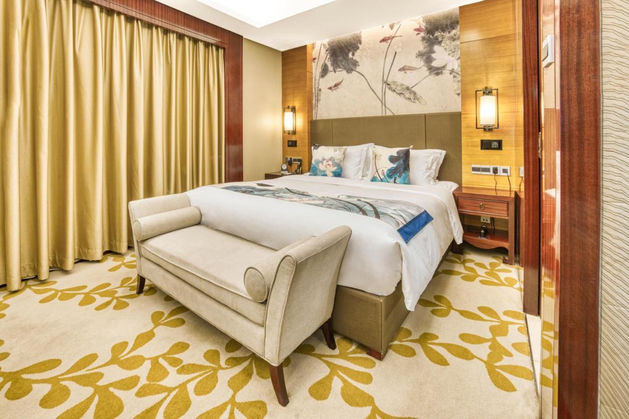 Sofitel Silver Plaza Jinan Esterno foto