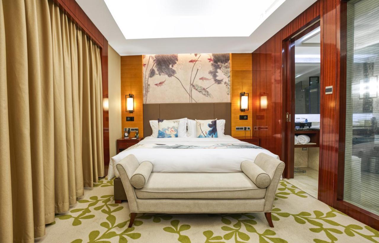 Sofitel Silver Plaza Jinan Esterno foto