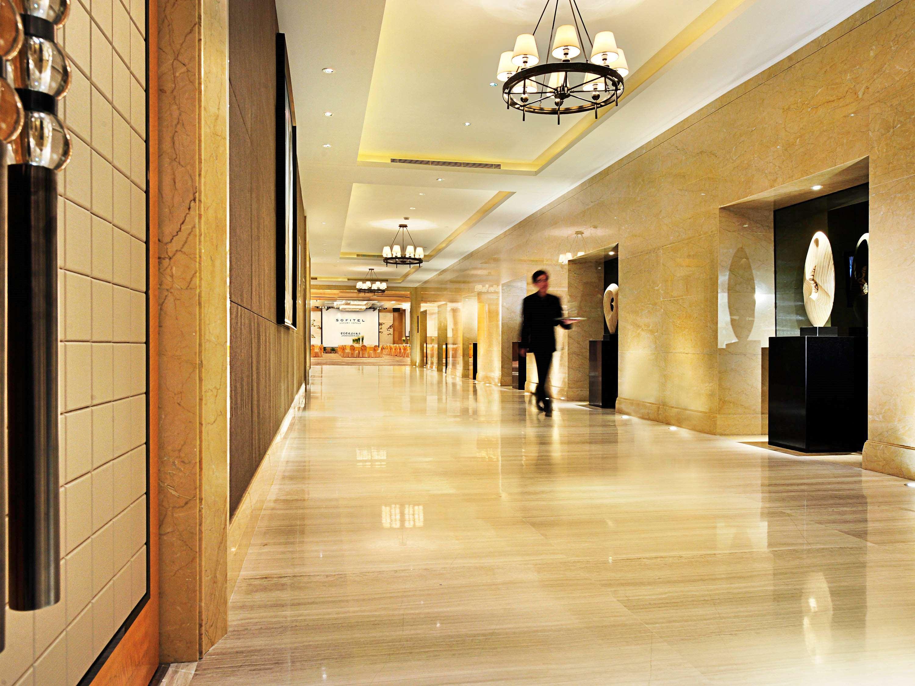 Sofitel Silver Plaza Jinan Esterno foto