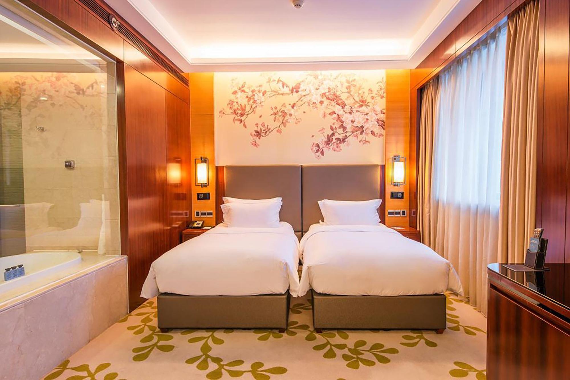 Sofitel Silver Plaza Jinan Esterno foto
